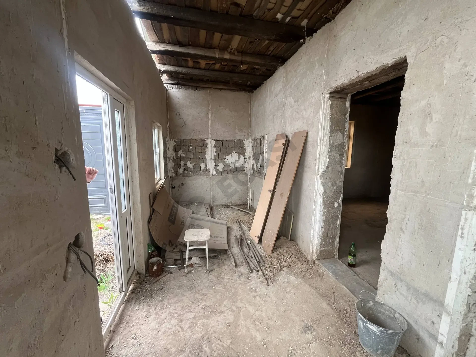 Image 10