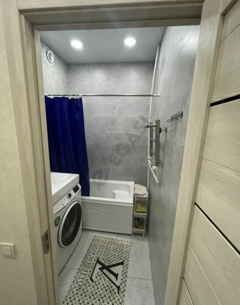 Image 4