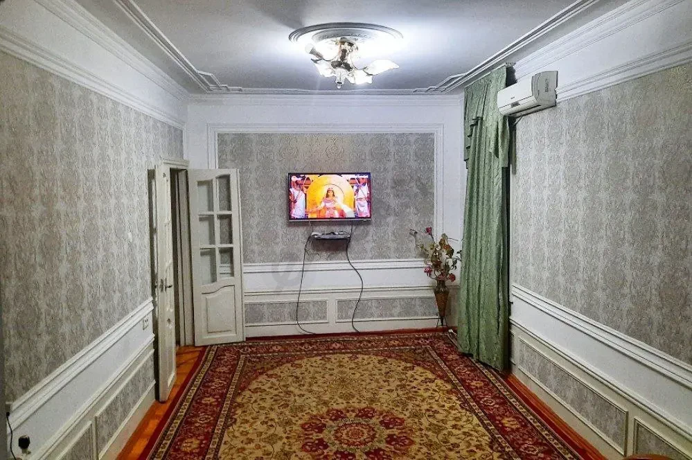 Продаётся квартира Юнусабад 10 кв 2х комнатная - Cover Photo