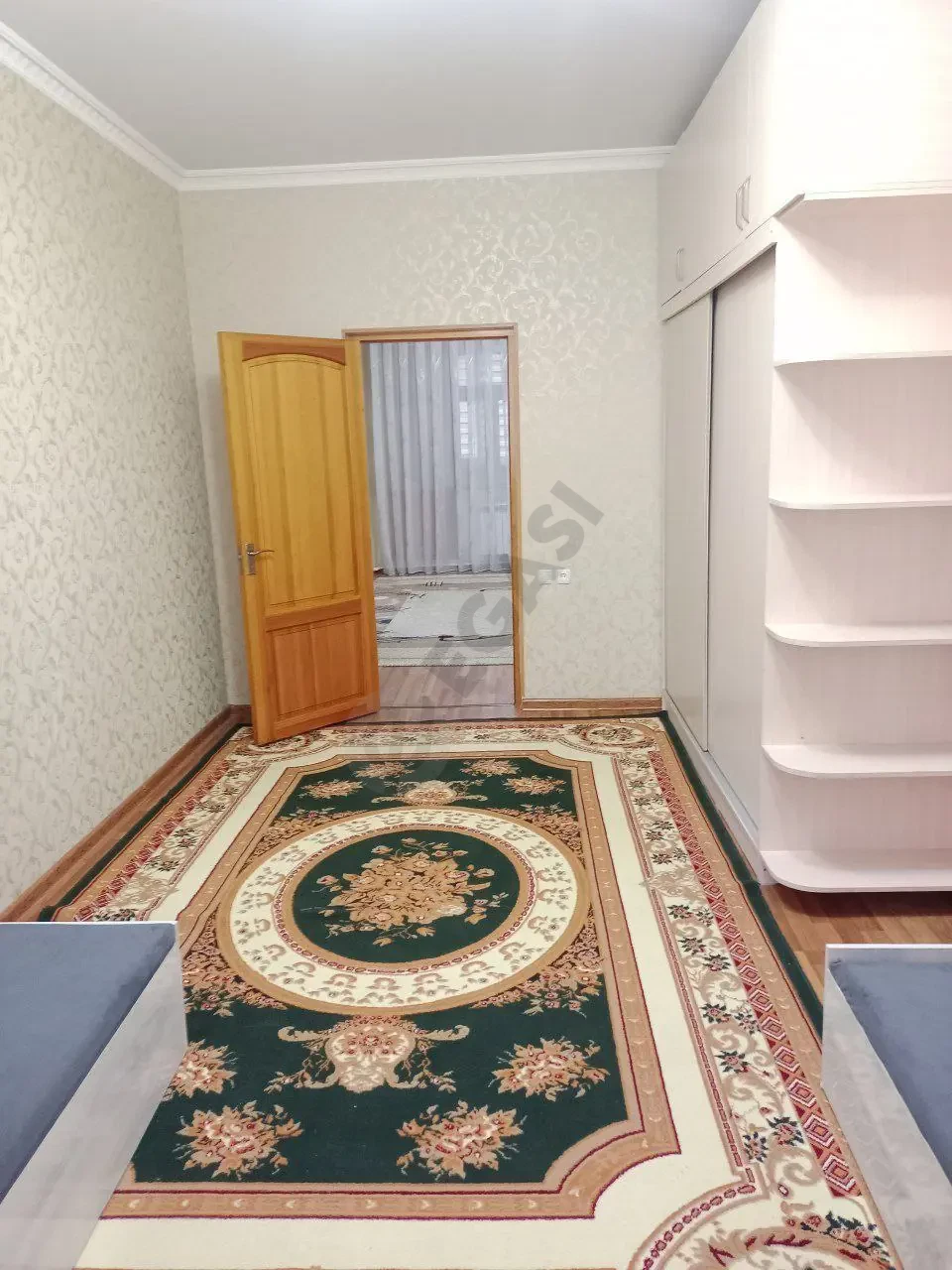 Eng fayzli uy olgan odam mazza qilib yashidi - Cover Photo
