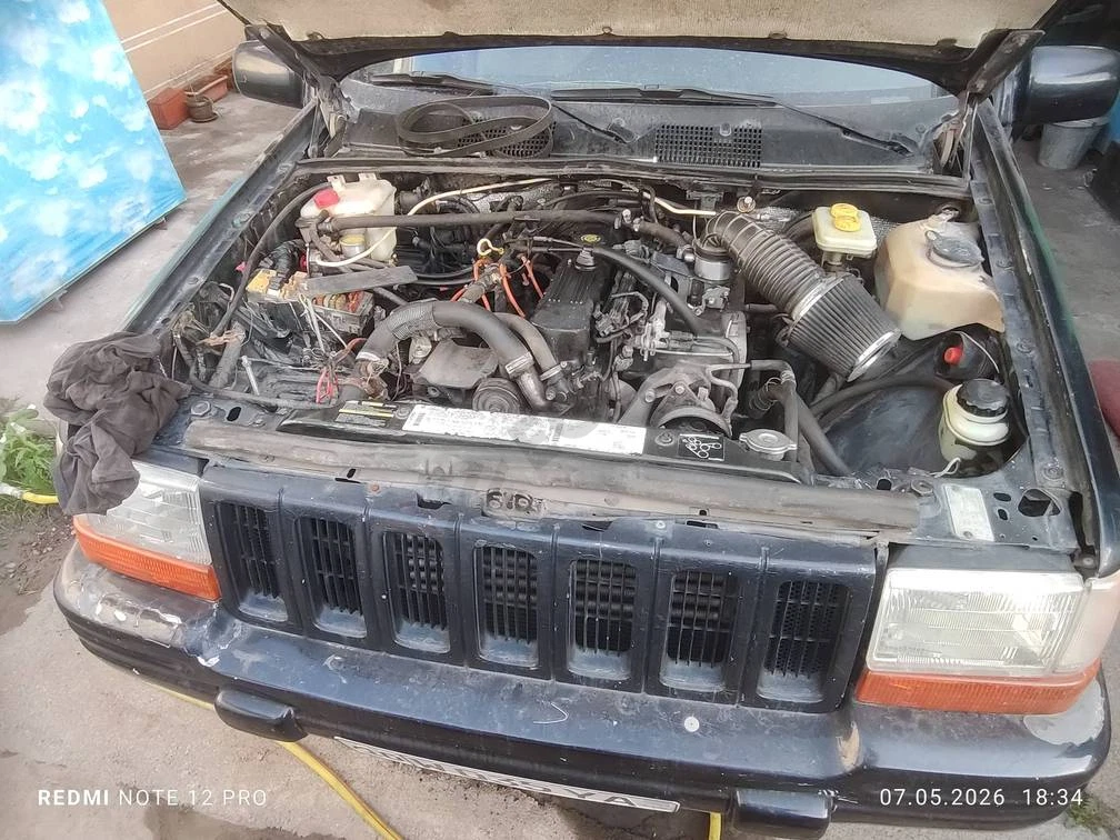 Jeep Grand Cherokee, 1995 - Cover Photo