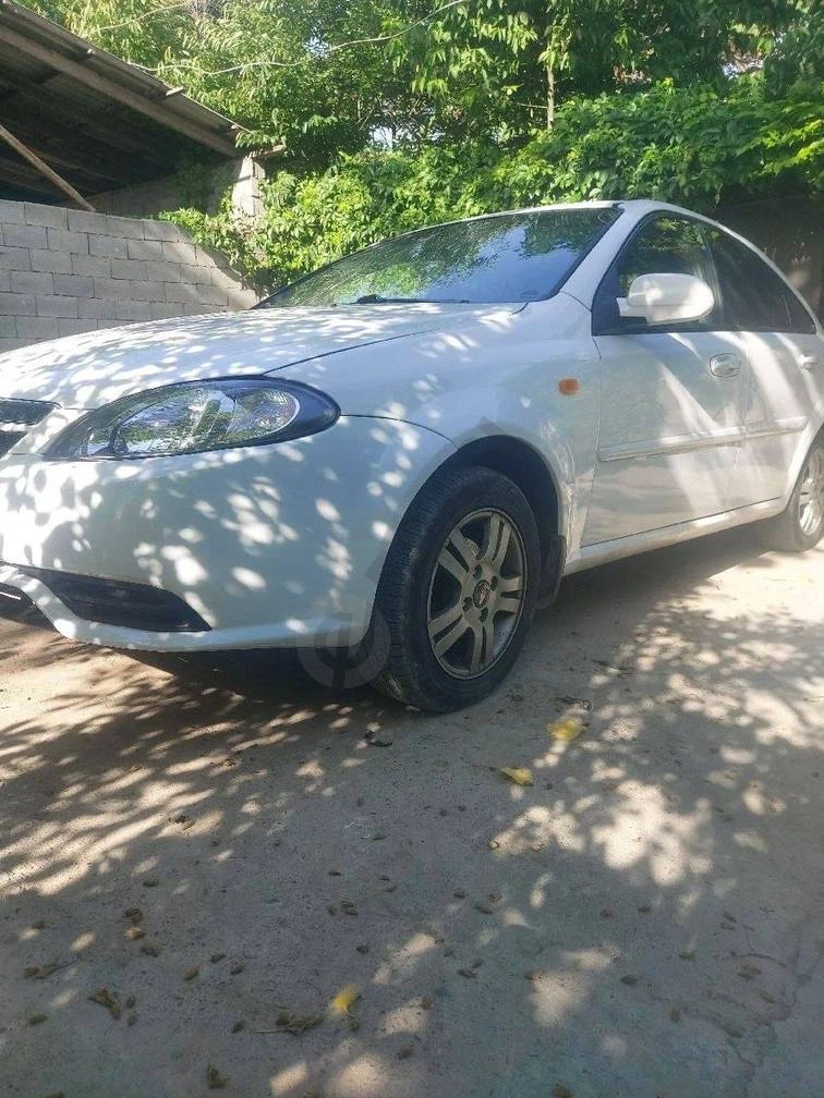Chevrolet Lacetti, 2009 - Cover Photo