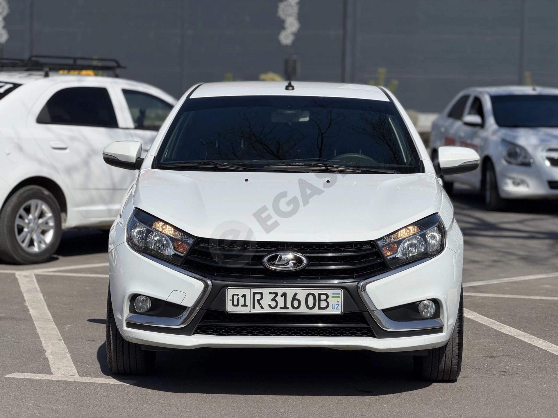 Lada Vesta luxe prestige - Cover Photo