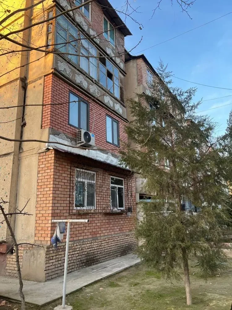 V6504ПРОДАЕТСЯ 1/1/4на:Массив Феруза - Cover Photo