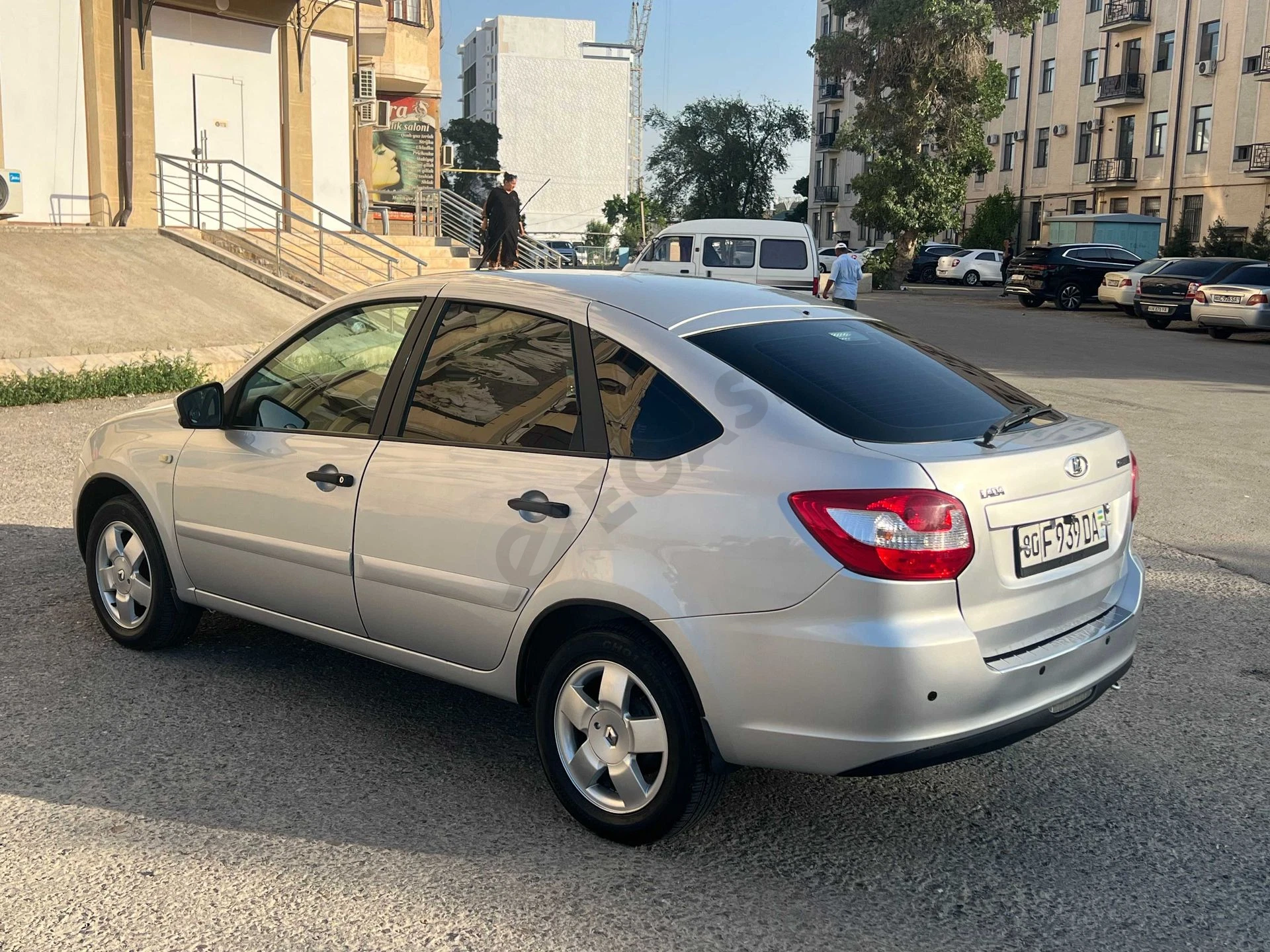 лада гранта автомобиль - Cover Photo