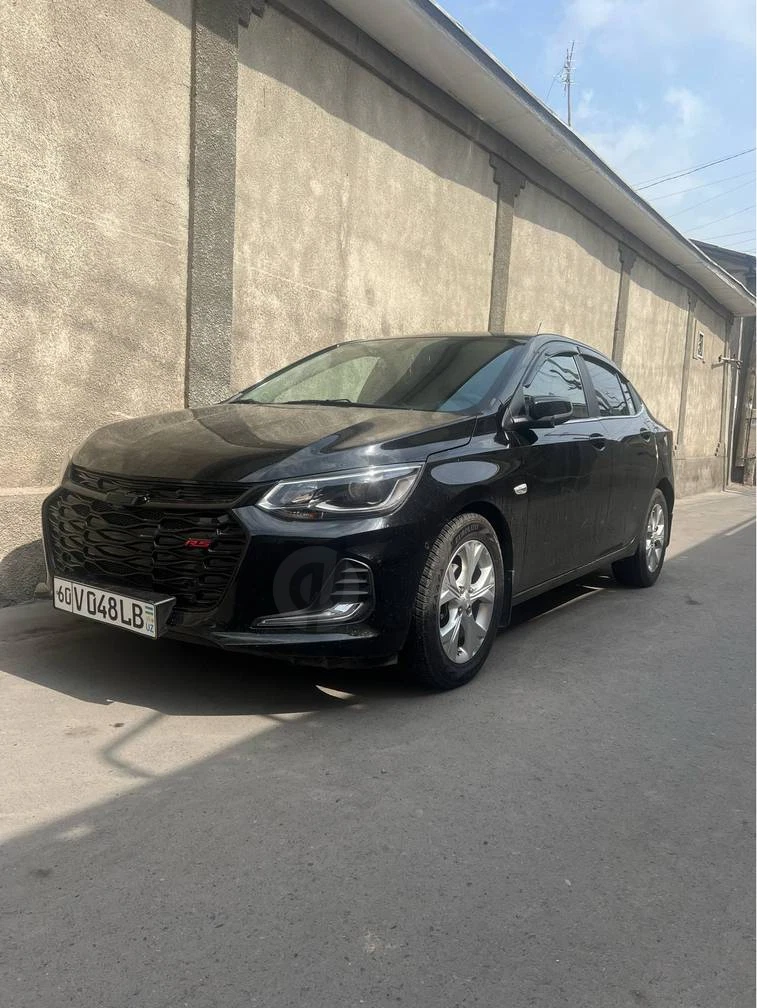 Chevrolet Onix, 2023 - Cover Photo