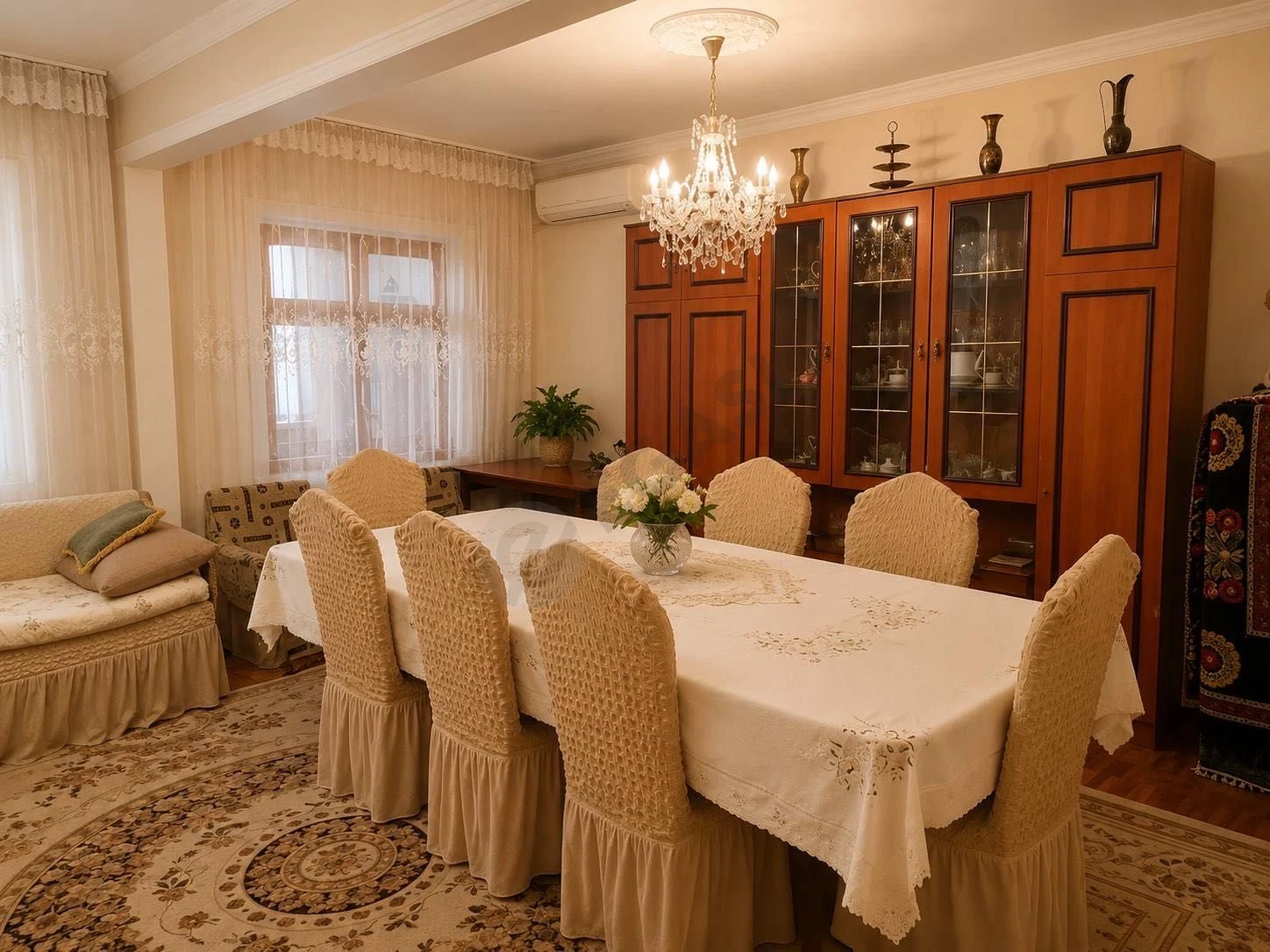 Продается 4 комн квартира, второй этаж, 90 кв м, Юнусабад 18 - Cover Photo
