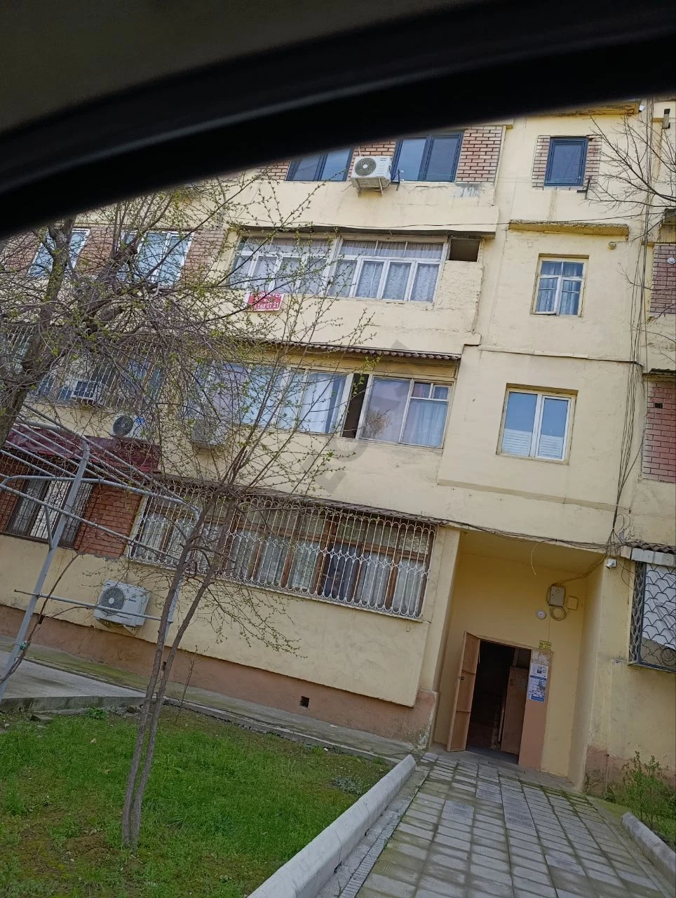 М Минор 4/3/4 кирпич,94м,2 балкона .116000 - Cover Photo