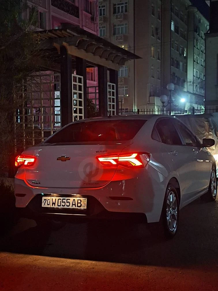 Chevrolet Onix, 2024 - Cover Photo