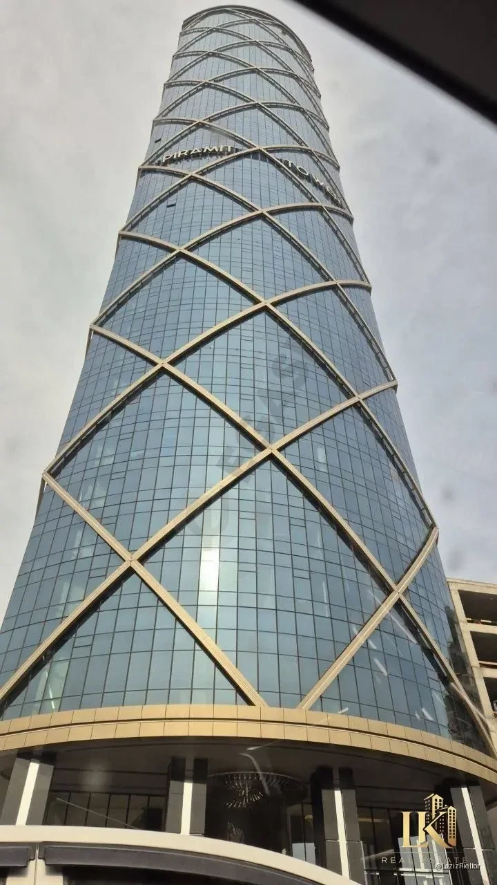 #909 Продаётся: Piramit Tower 2/31/44 Высокий этаж, Панорамный вид - Cover Photo