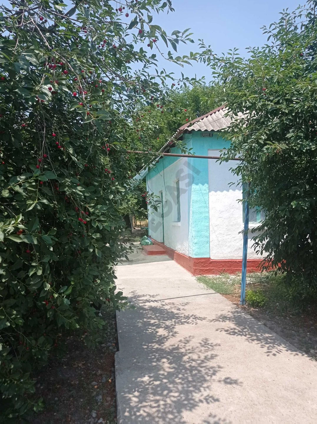 Дом продаётся. Продаётся дом. Продаю дом. Читайте подробнее! - Cover Photo