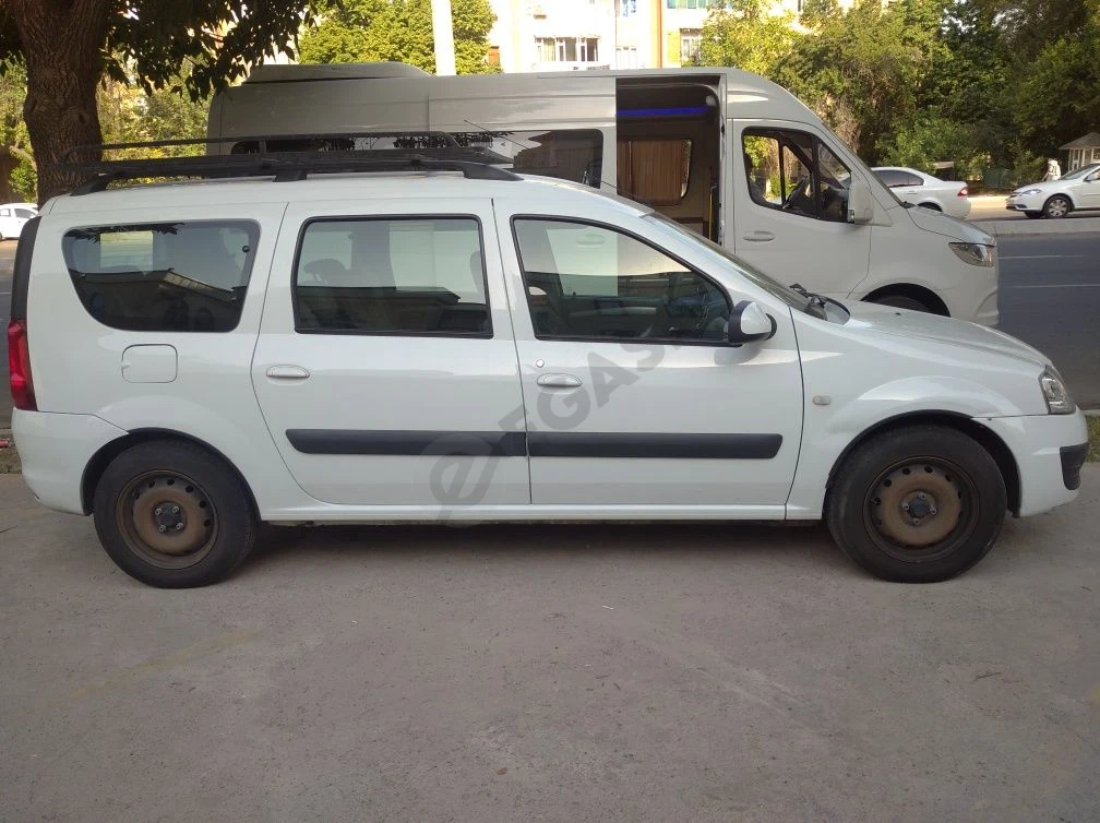 Lada Largus RS045L A2N 52 - Cover Photo