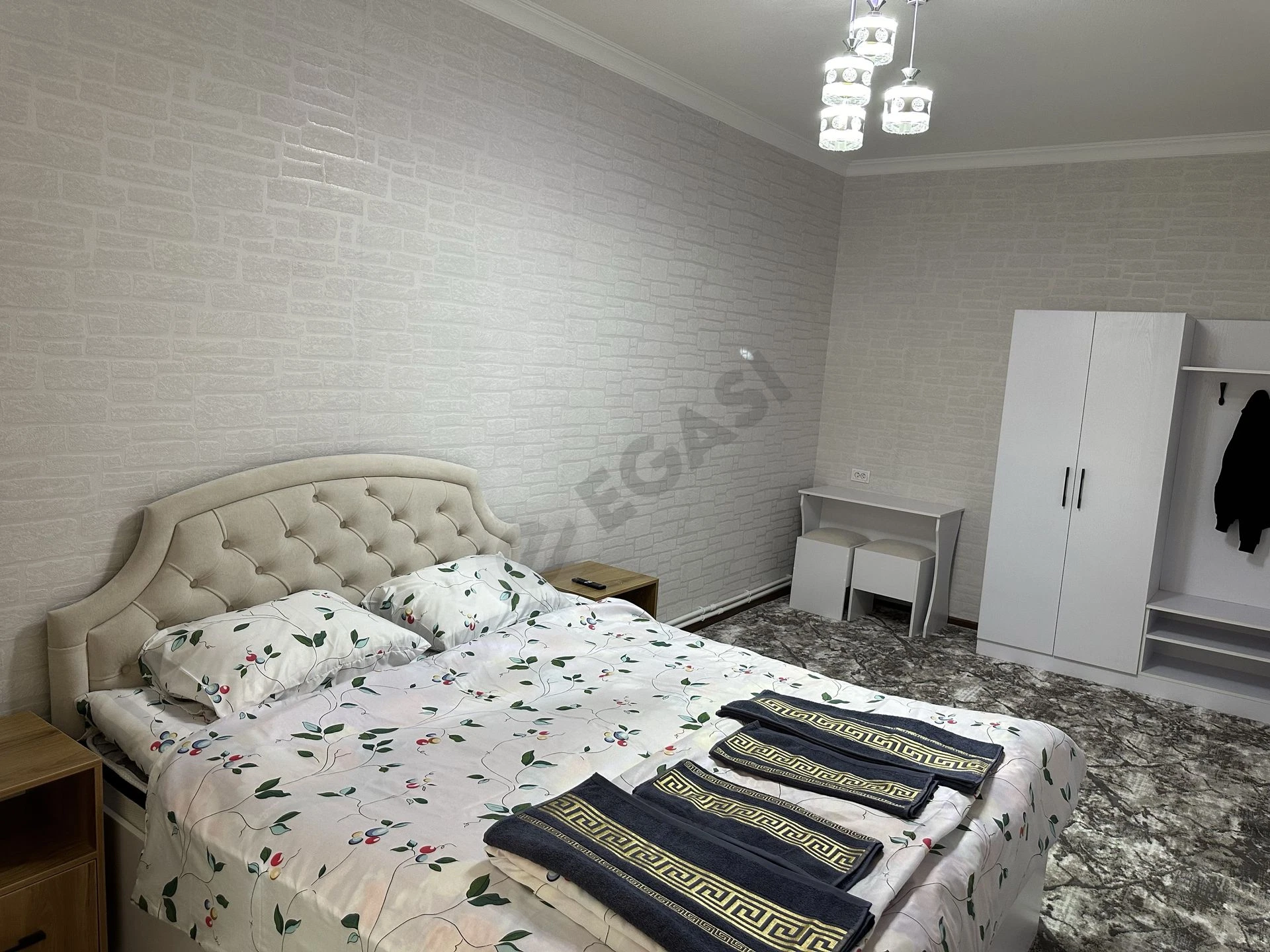 Mehmonxona hostel mehmon uyi гастиний - Cover Photo