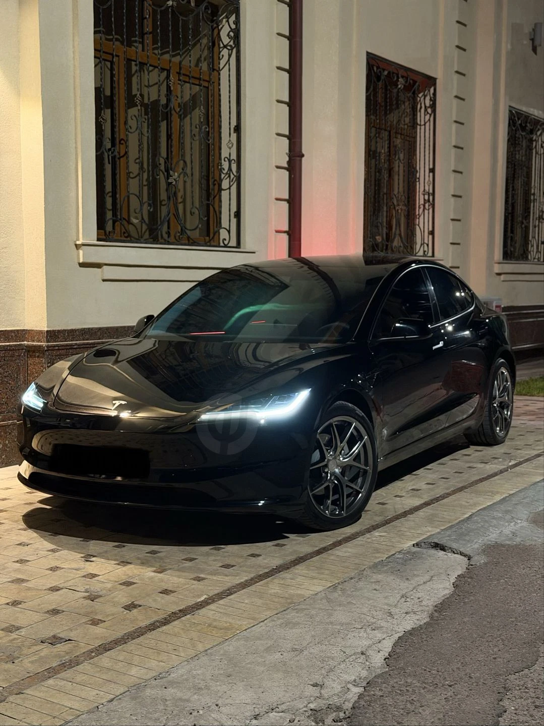 Tesla mode 3 highland 2024 yil Toza dual motor long range - Cover Photo