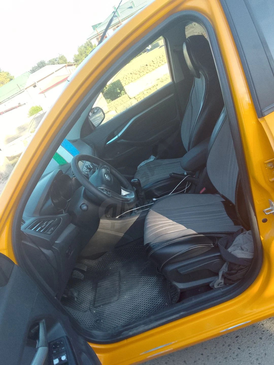Lada Vesta avtomobilini - Cover Photo