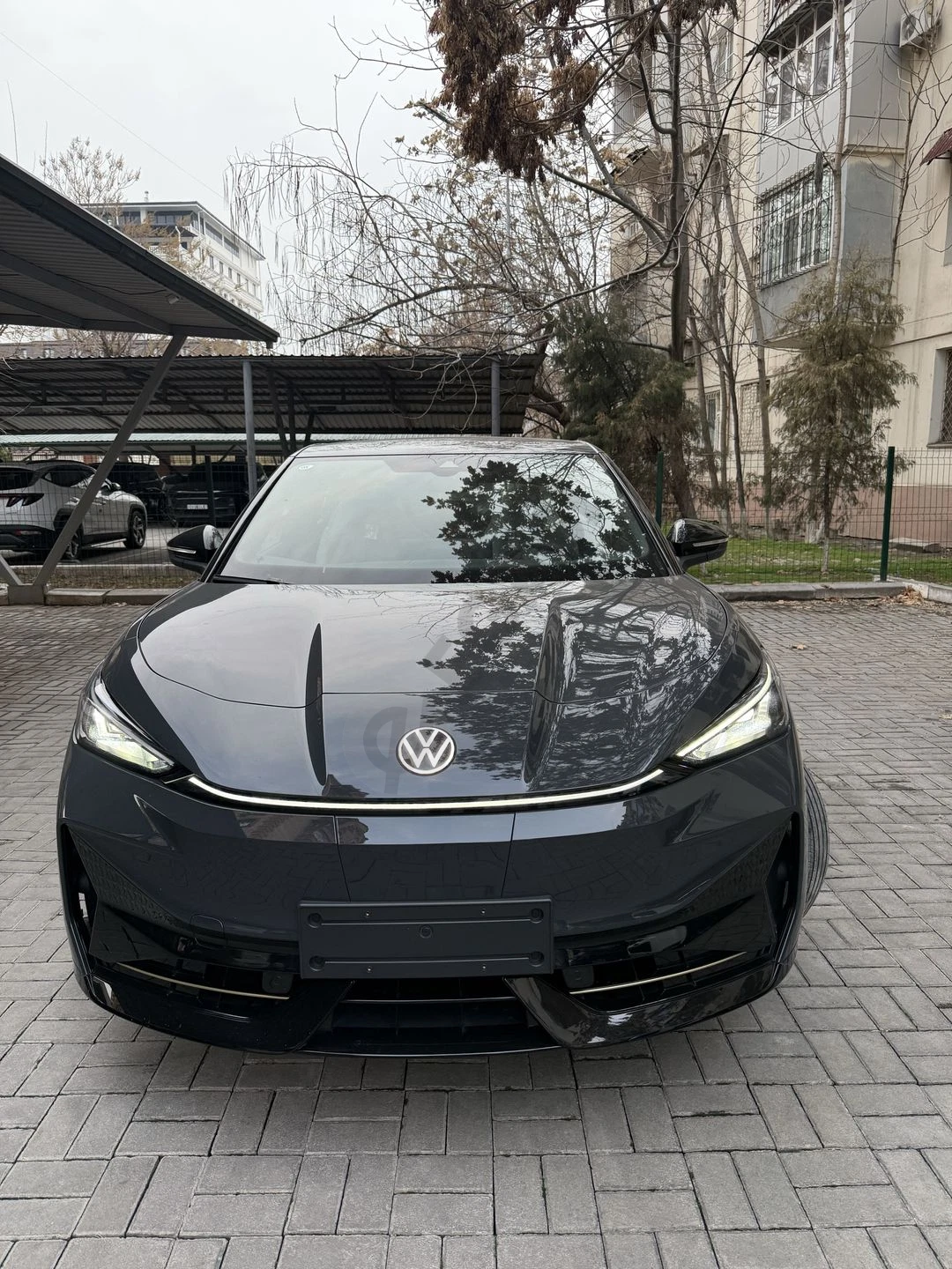 Volkswagen id unix 06 - Cover Photo