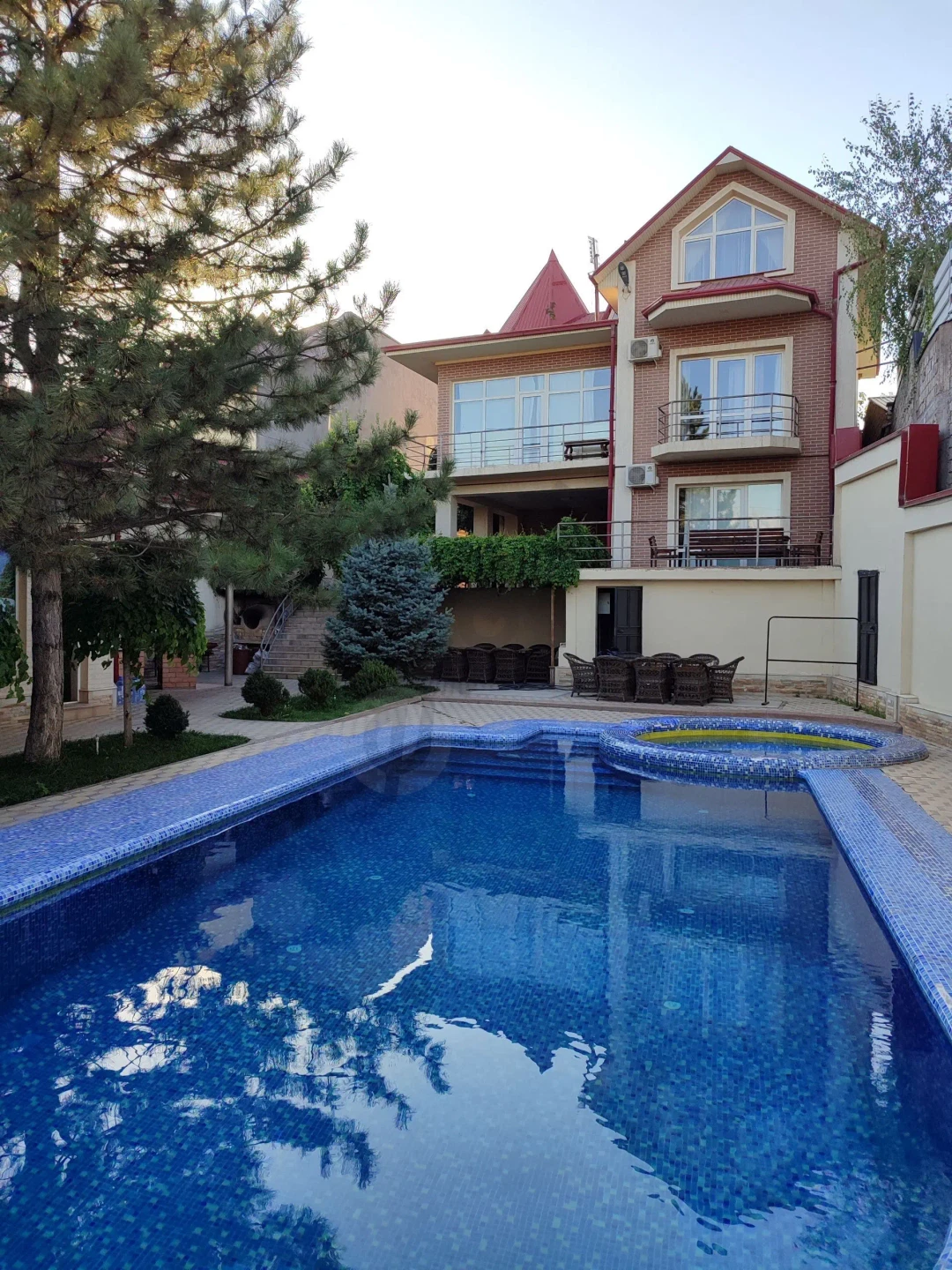 Dacha Manzara - Cover Photo