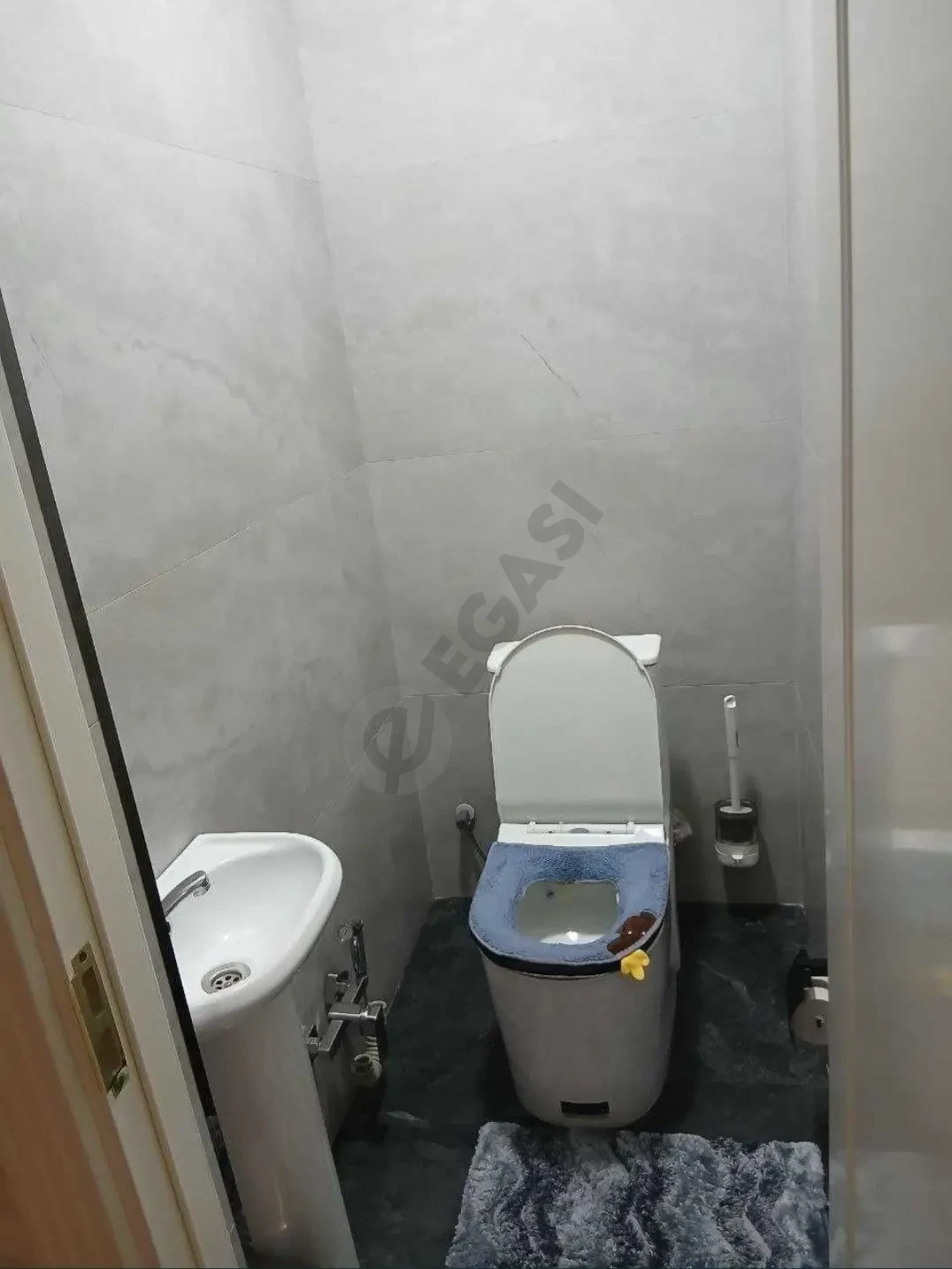 Image 10