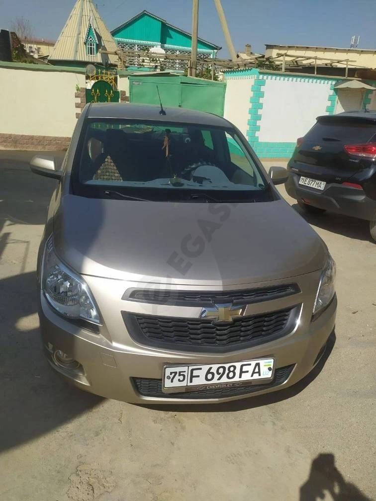 Chevrolet Cobalt, 2014 - Cover Photo