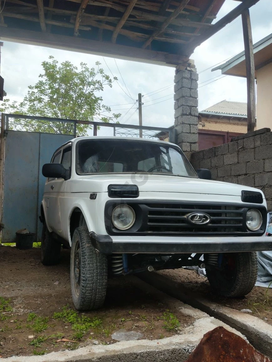 Niva 1983 yil .. - Cover Photo