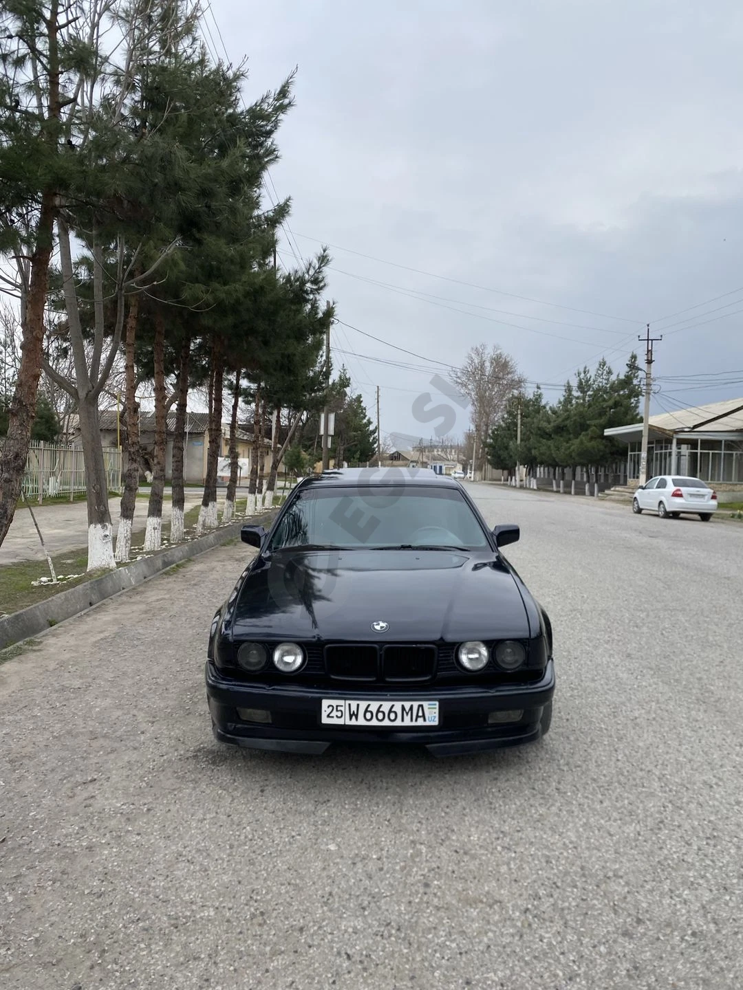 BMW E32 735i 1991 restayling sotiladi yoki vikup varyantga - Cover Photo