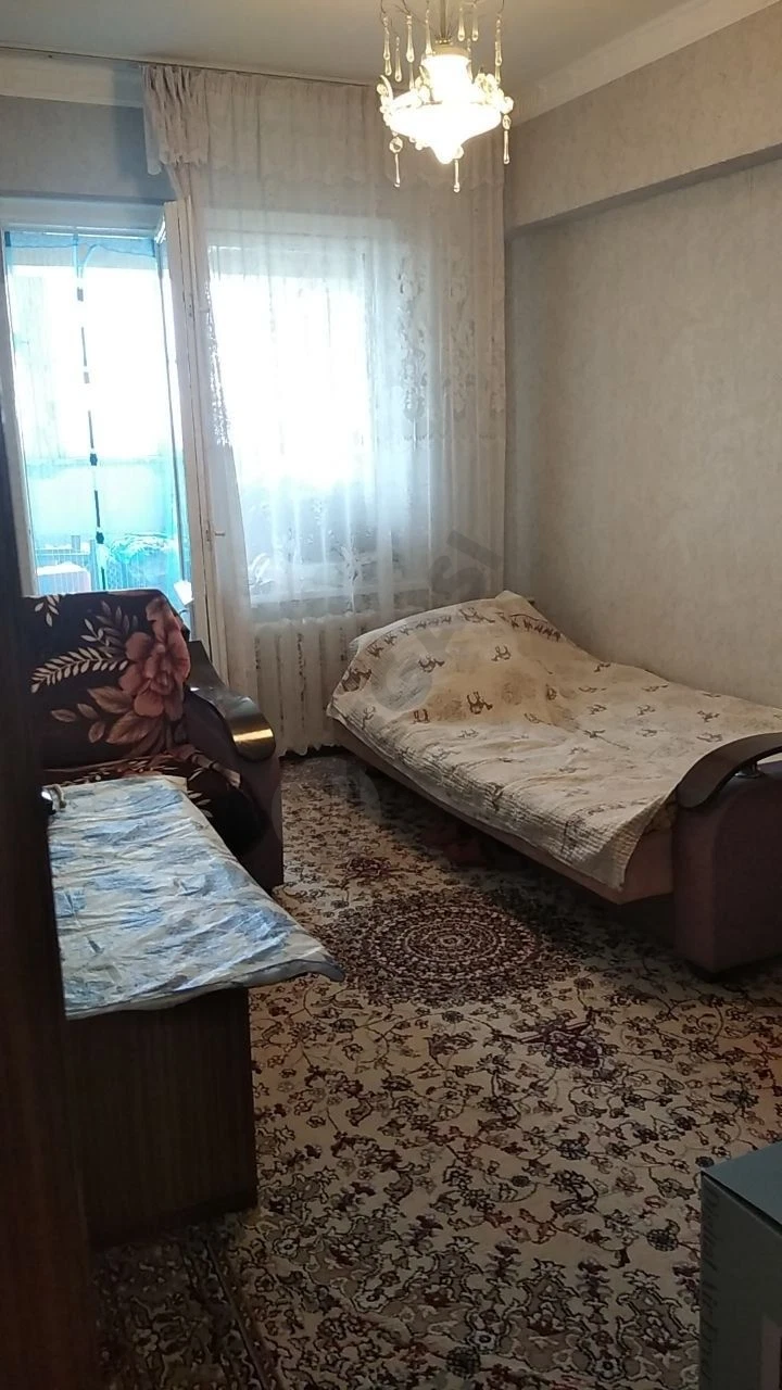 Срочно Продается 2-комнатная квартира Чорсу - Cover Photo