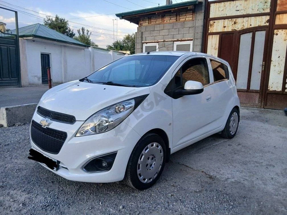 Chevrolet Spark, 2018 - Cover Photo