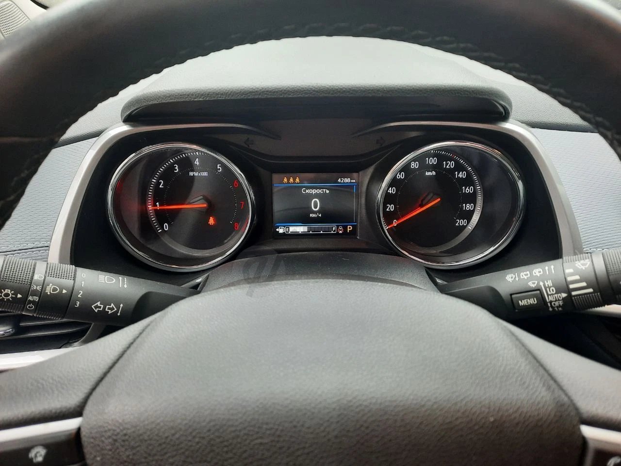 Продаю Свой автомобиль марки Шевроле Tracker premier - Cover Photo