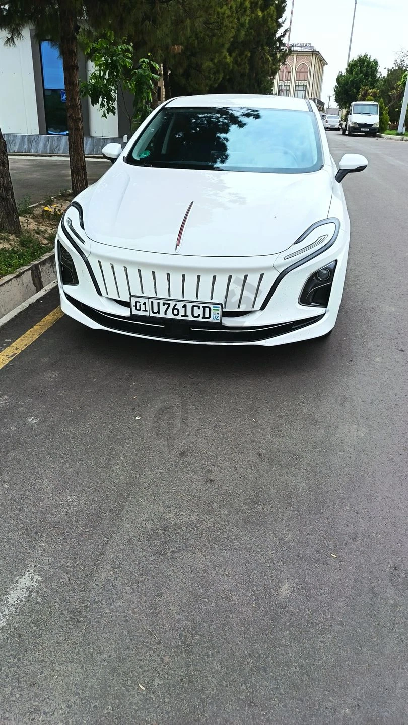 Hongqi eqm 5 sotiladi 500 tali - Cover Photo