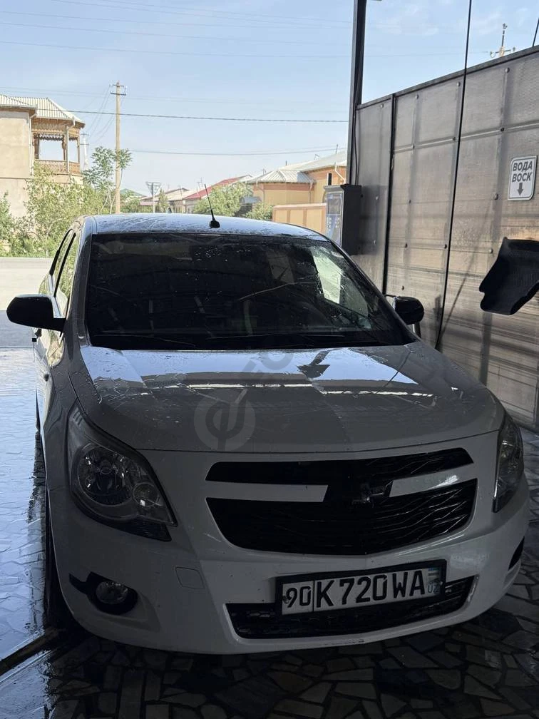 Chevrolet Cobalt, 2016 - Cover Photo