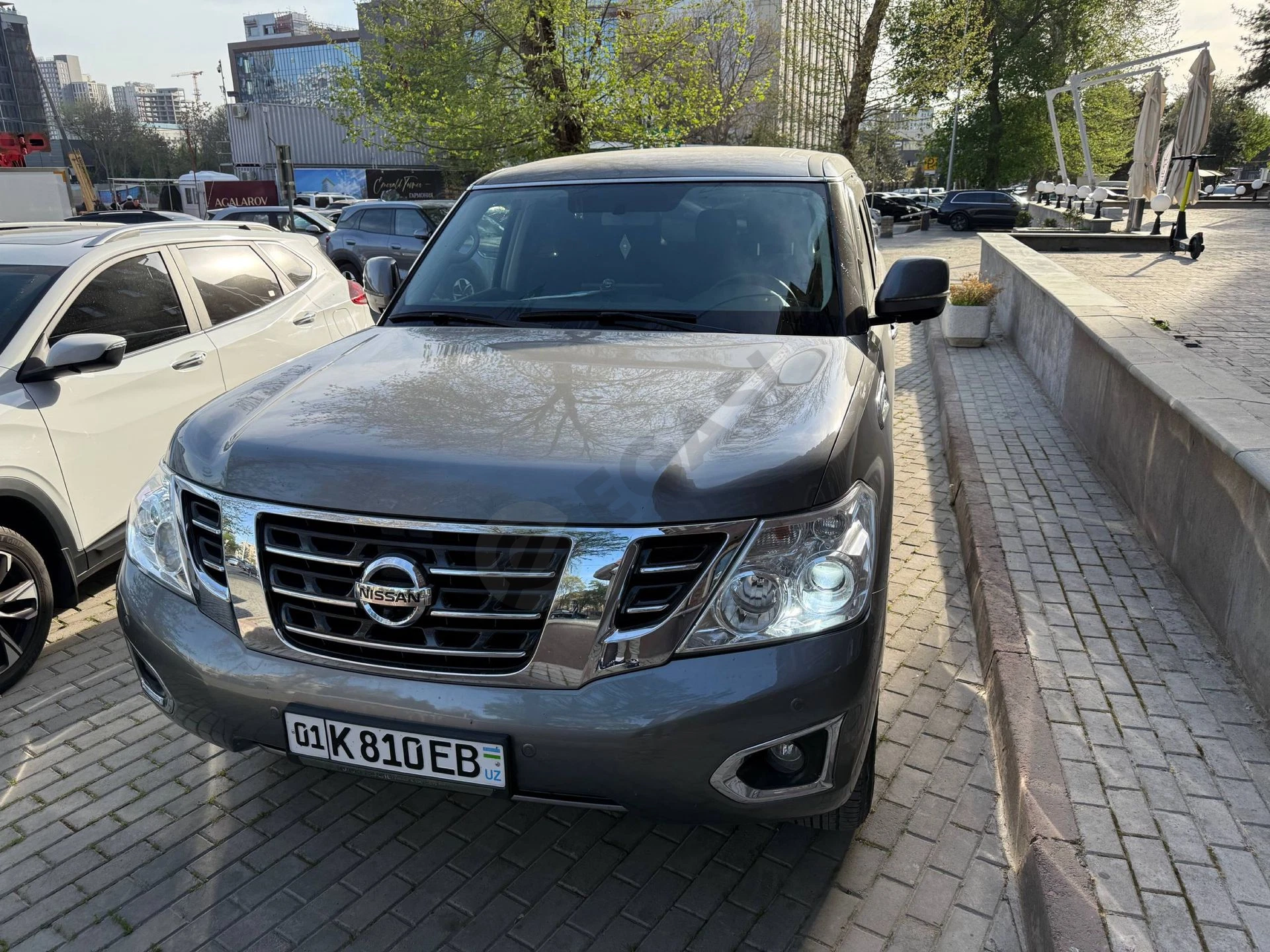 Nissan Patrol 2018, 33тыс пробег,свежая японка,редко ездили,подзем пар - Cover Photo