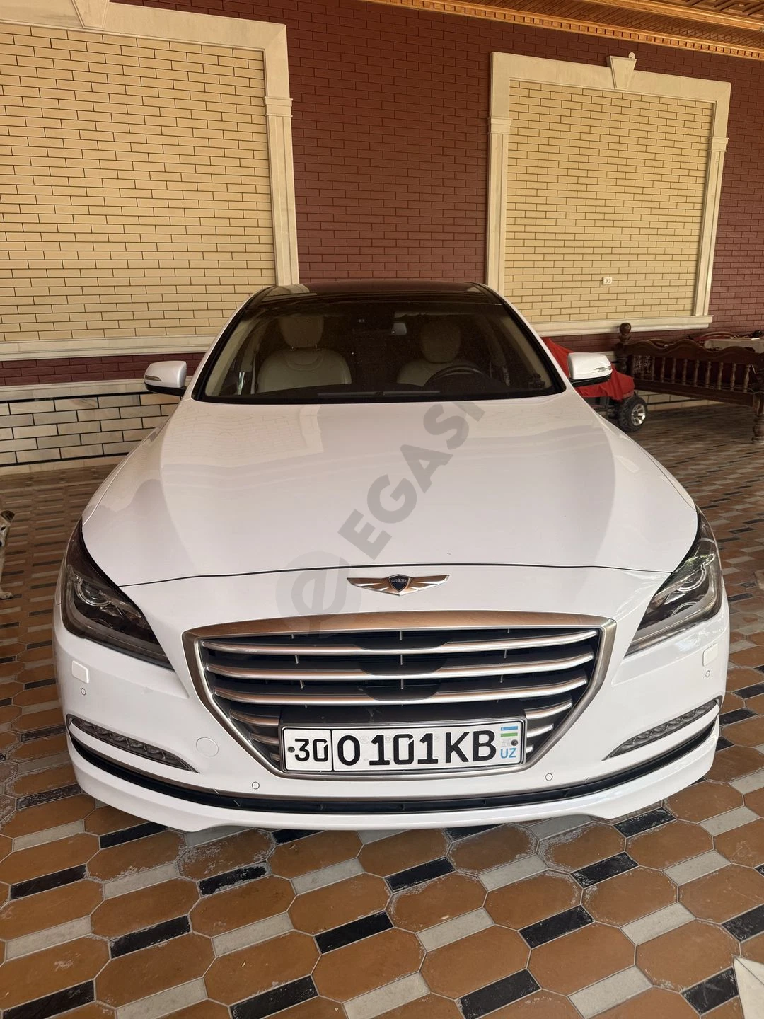 Genesis G80 2014 yil - Cover Photo