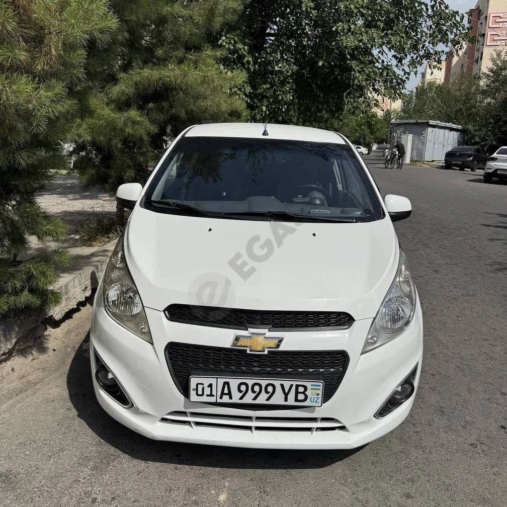 Chevrolet Spark, 2015 - Cover Photo