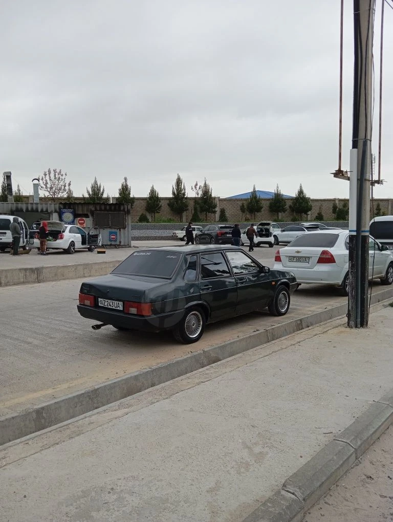 Lada21099 yili 1994 - Cover Photo