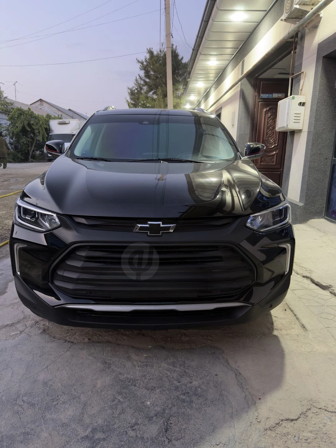 Tracker 2 redline 2025й - Cover Photo