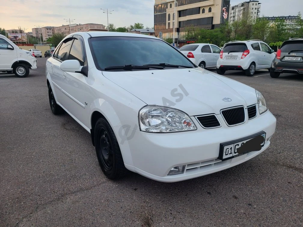 Lasetti 2004 yil 59000 km yurgan kiraska toza moshina ideal - Cover Photo