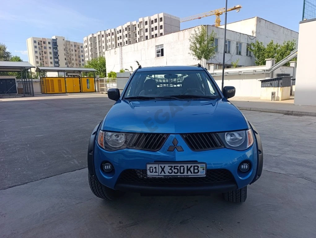 Mitsubishi L200 Triton - Cover Photo