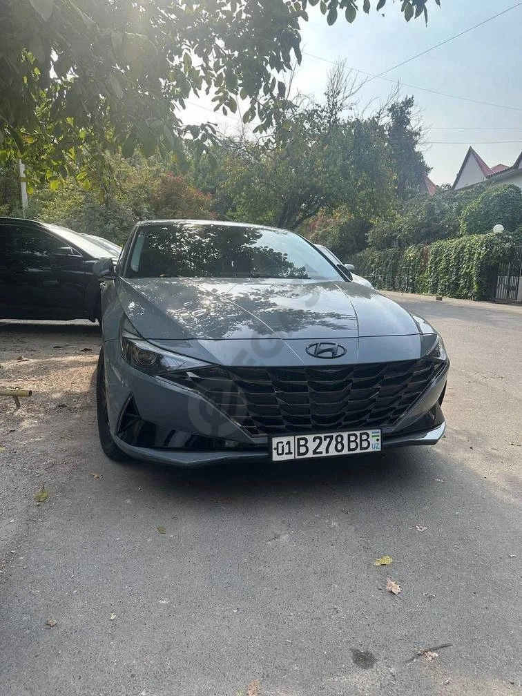 Hyundai Elantra, 2021 - Cover Photo