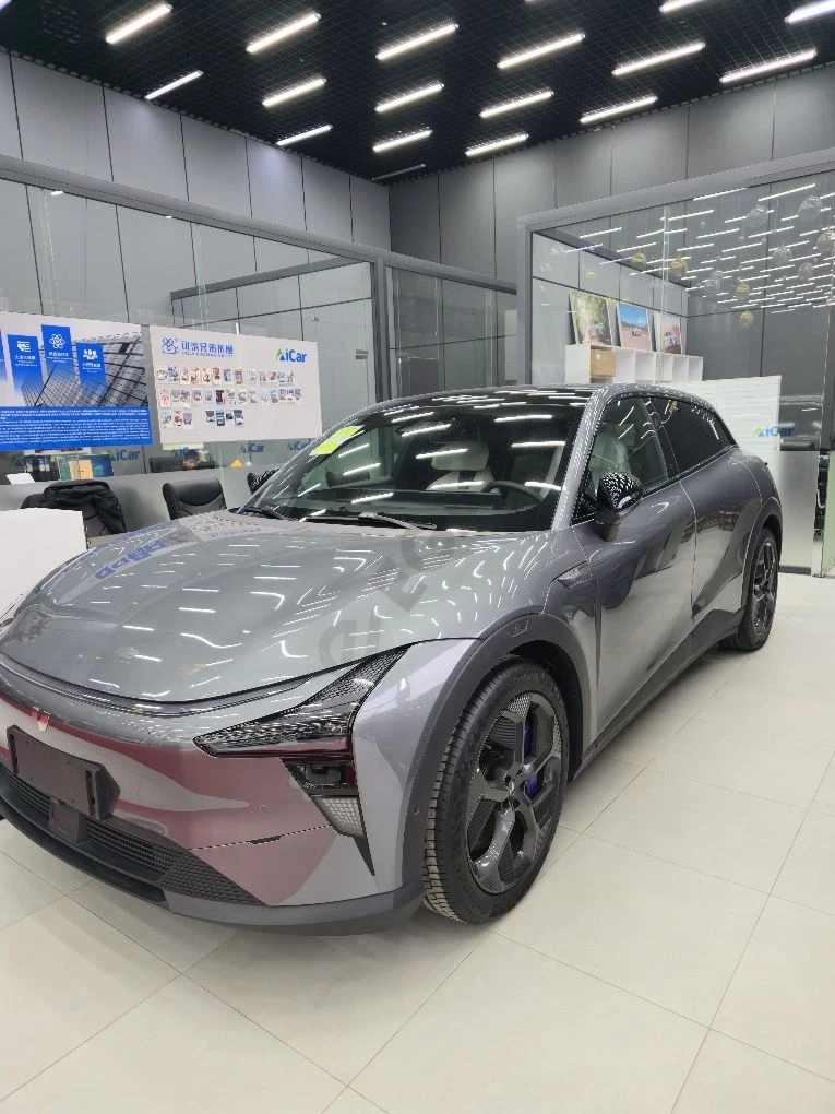 Jiu Yue Robo Car 01 - Cover Photo