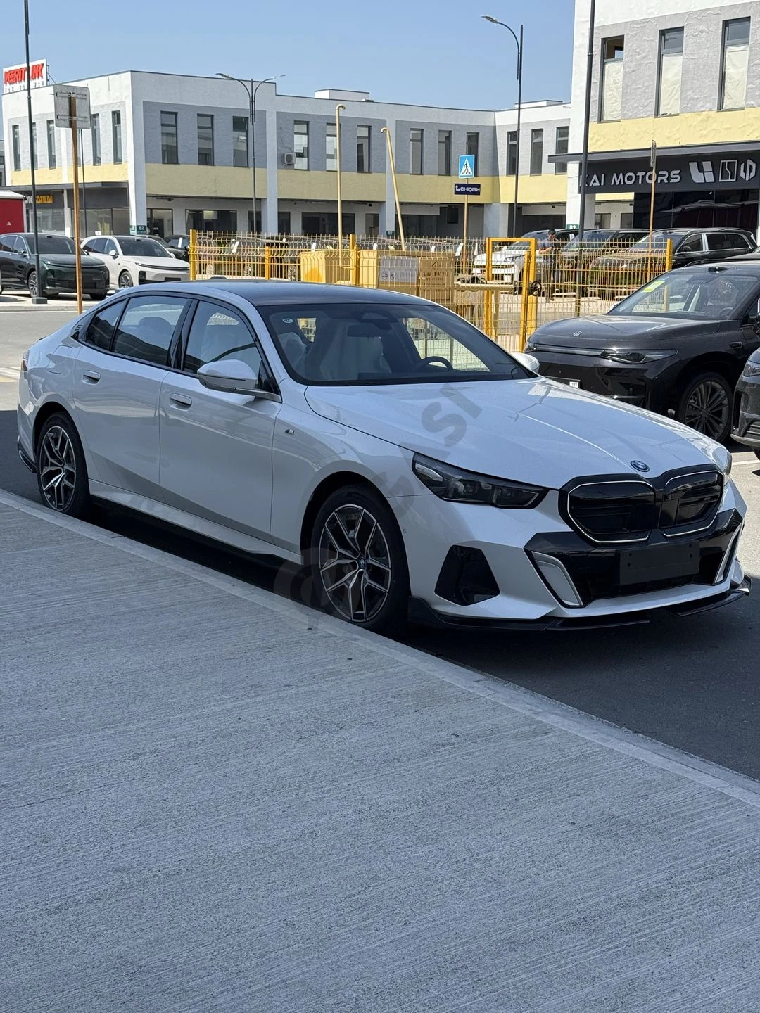 Bmw i5 40l 2025-Yil 713km Qimmat body kit kraska tozza Probeg oziniki - Cover Photo
