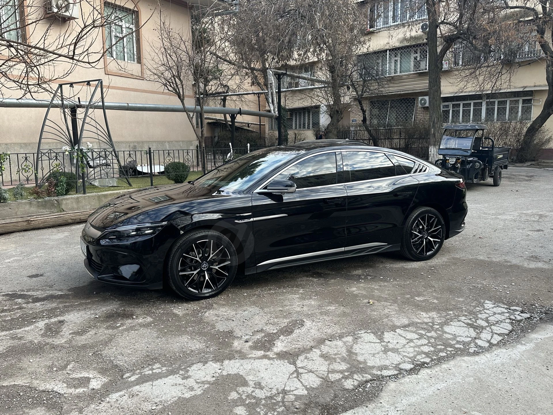 Byd Han 2024 сотилади - Cover Photo