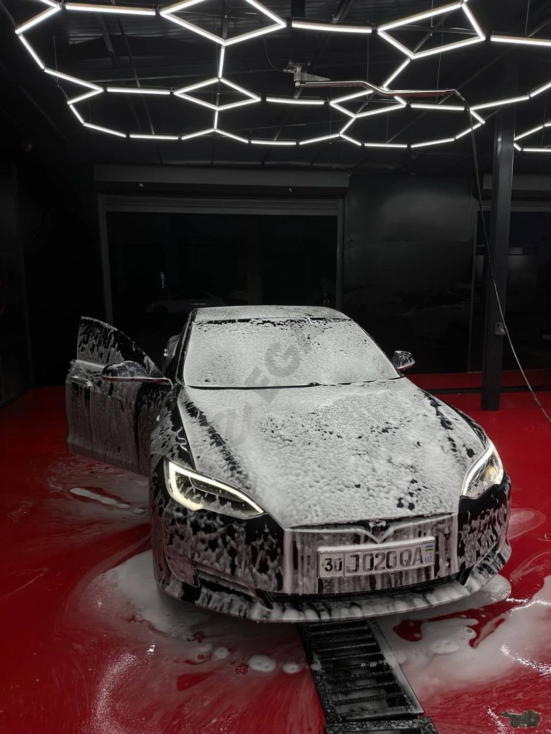 Продаётся или возможен обмен Tesla S - Cover Photo