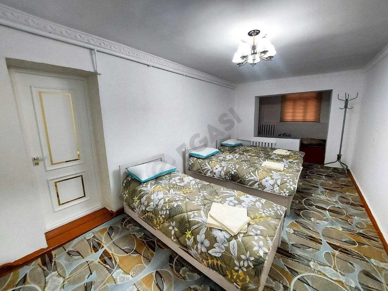 Hostel, Mehmon uyi - Cover Photo