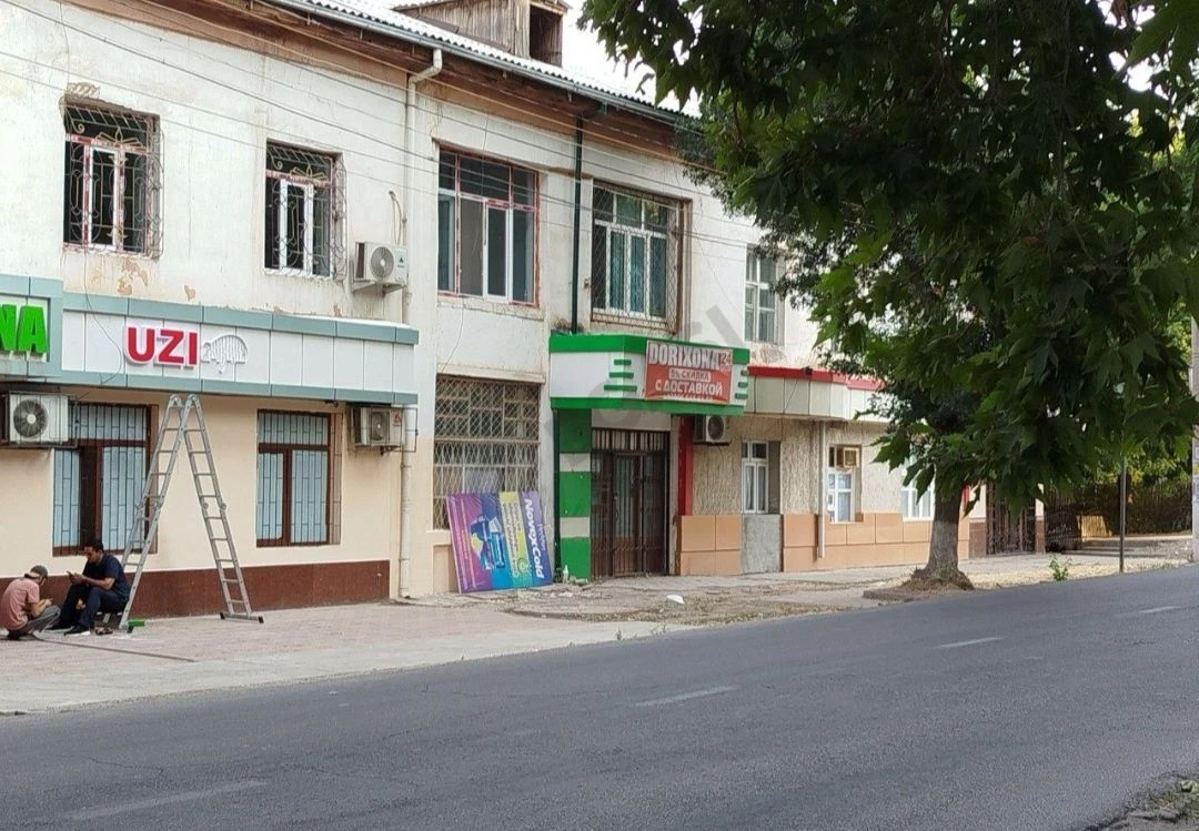 Обмен 2х ком.кв. (нежилой фонд под офис) на участок или на 1 ком. кв . - Cover Photo