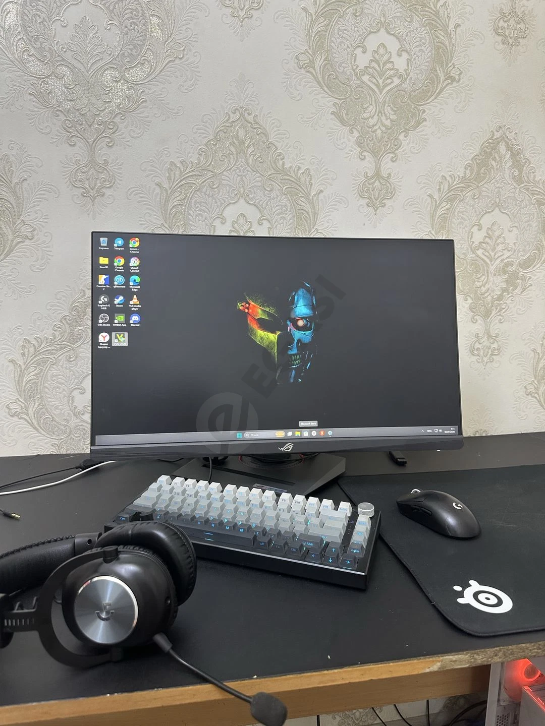 Advertisement - Cover Photo