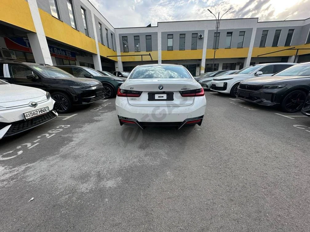 BMW i3, 2025 - Cover Photo