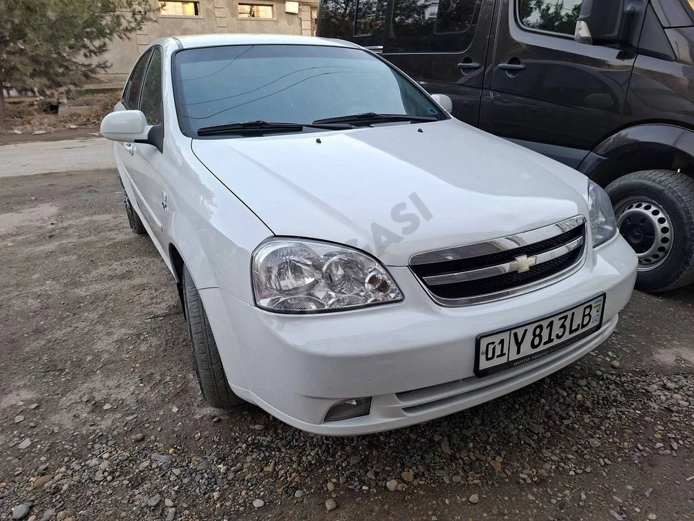 Chevrolet Lacetti, 2012 - Cover Photo