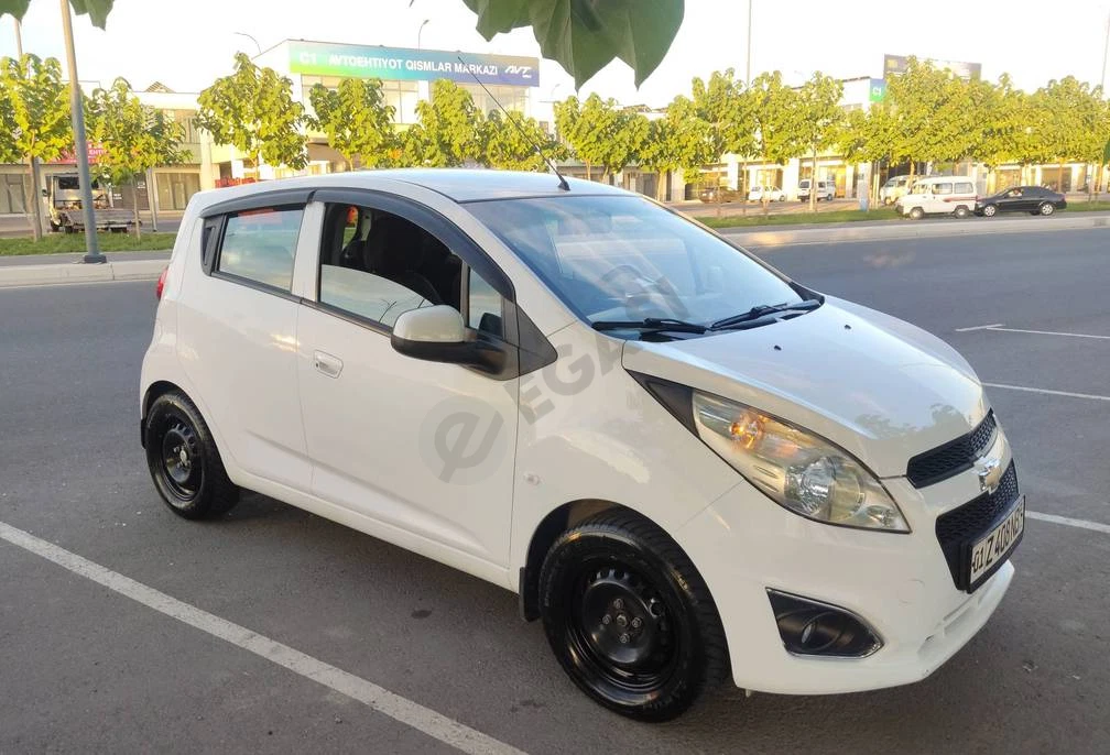 Chevrolet Spark, 2017 - Cover Photo