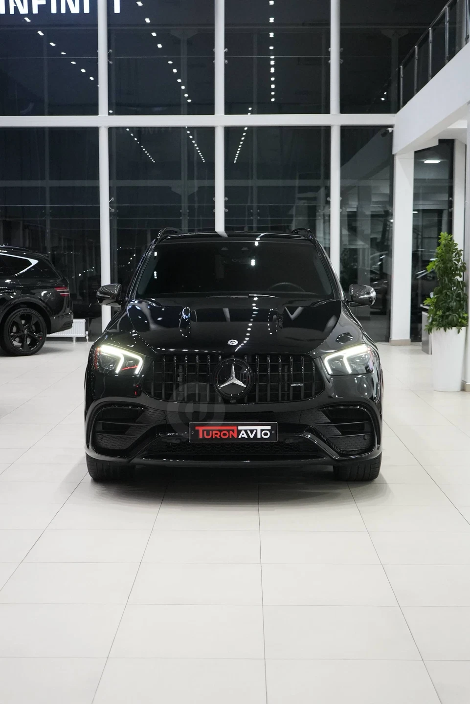 Mercedes-Benz GLE63S AMG 2022 - Cover Photo