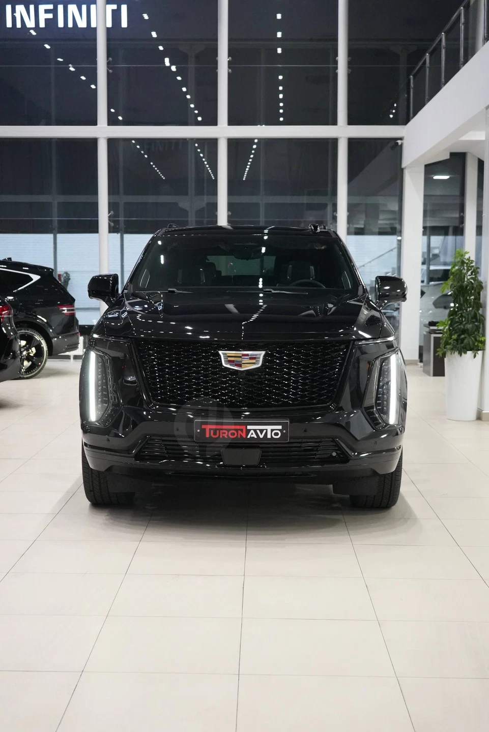 Cadillac Escalade Platinum Sport Long 2026 - Cover Photo